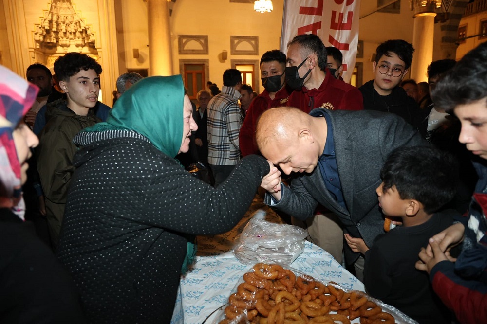 KADİR GECESİNİN BEREKETİNİ PAYLAŞTIK