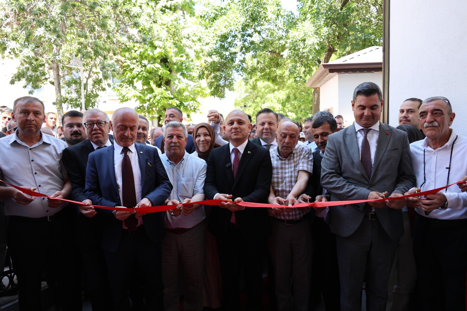 KIRIKKALE’NİN İLK BELEDİYE SOSYAL TESİSİ HİZMETE AÇILDI