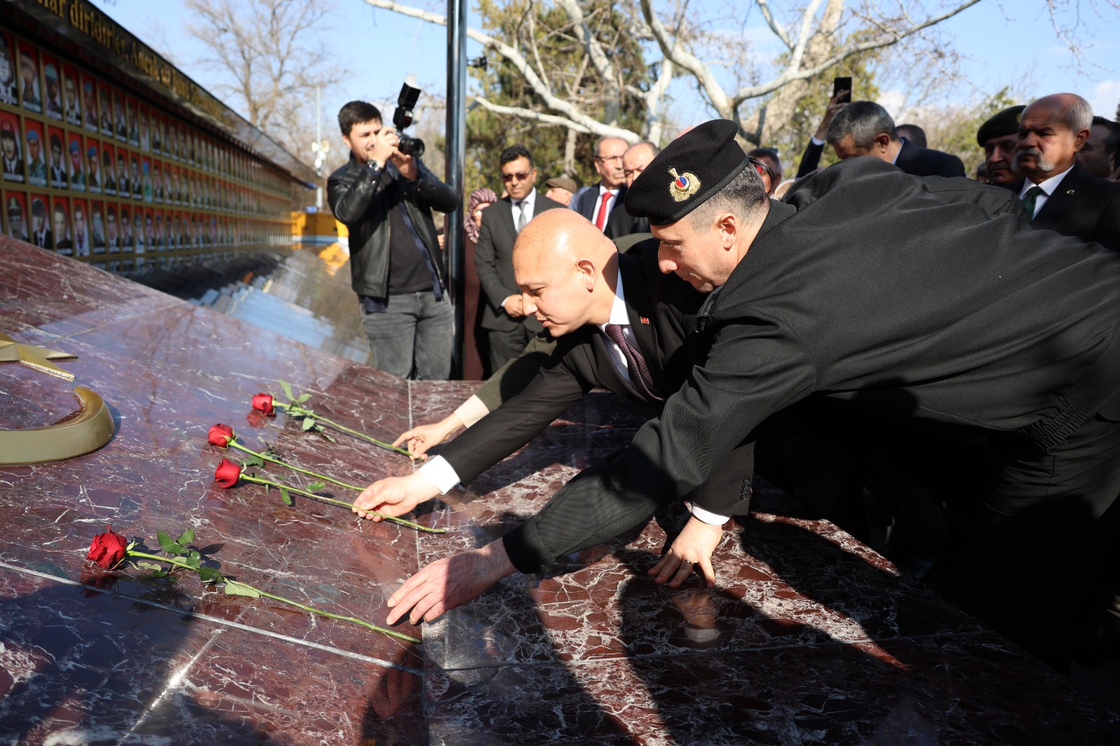 KIRIKKALE’DE ŞEHİTLER ANITI TÖRENLE HİZMETE AÇILDI